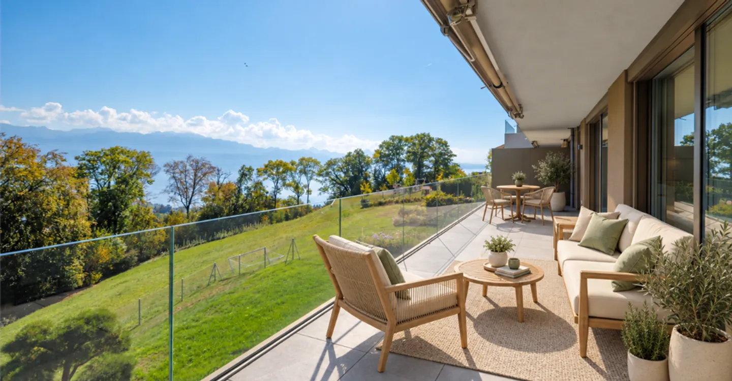 Spacious 5.5-room apartment with large terrace and lake view - Photo 2 of 10