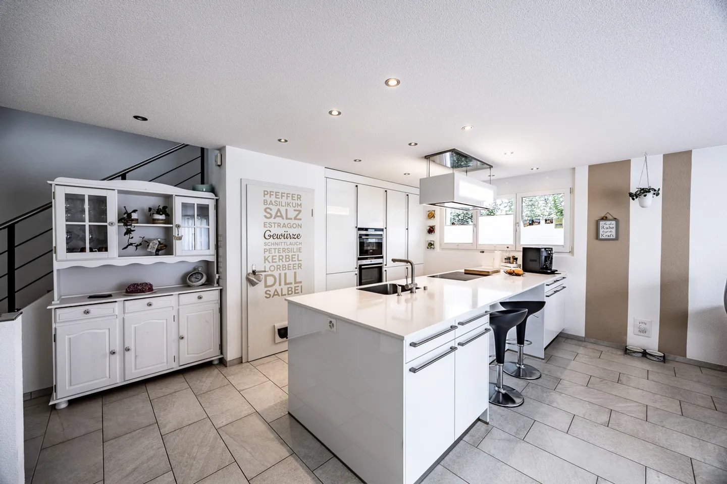 Your Family Paradise - Modern Dream House in Top Condition - Photo 4 of 11