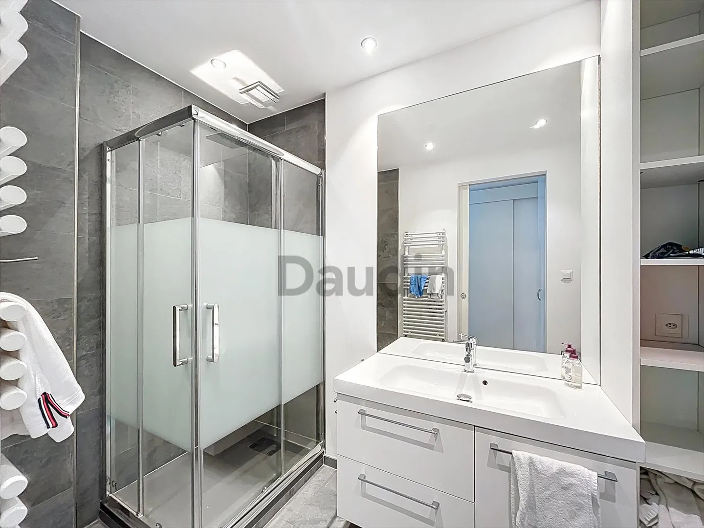 4.5 Room Apartment - Photo 4 of 8