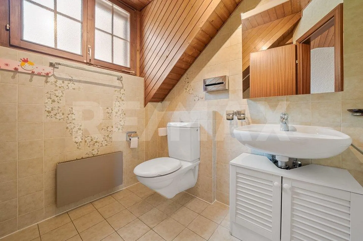 Am See: geräumige Villa mit 7,5 Zimmern und 320 m² - Foto 12 von 13