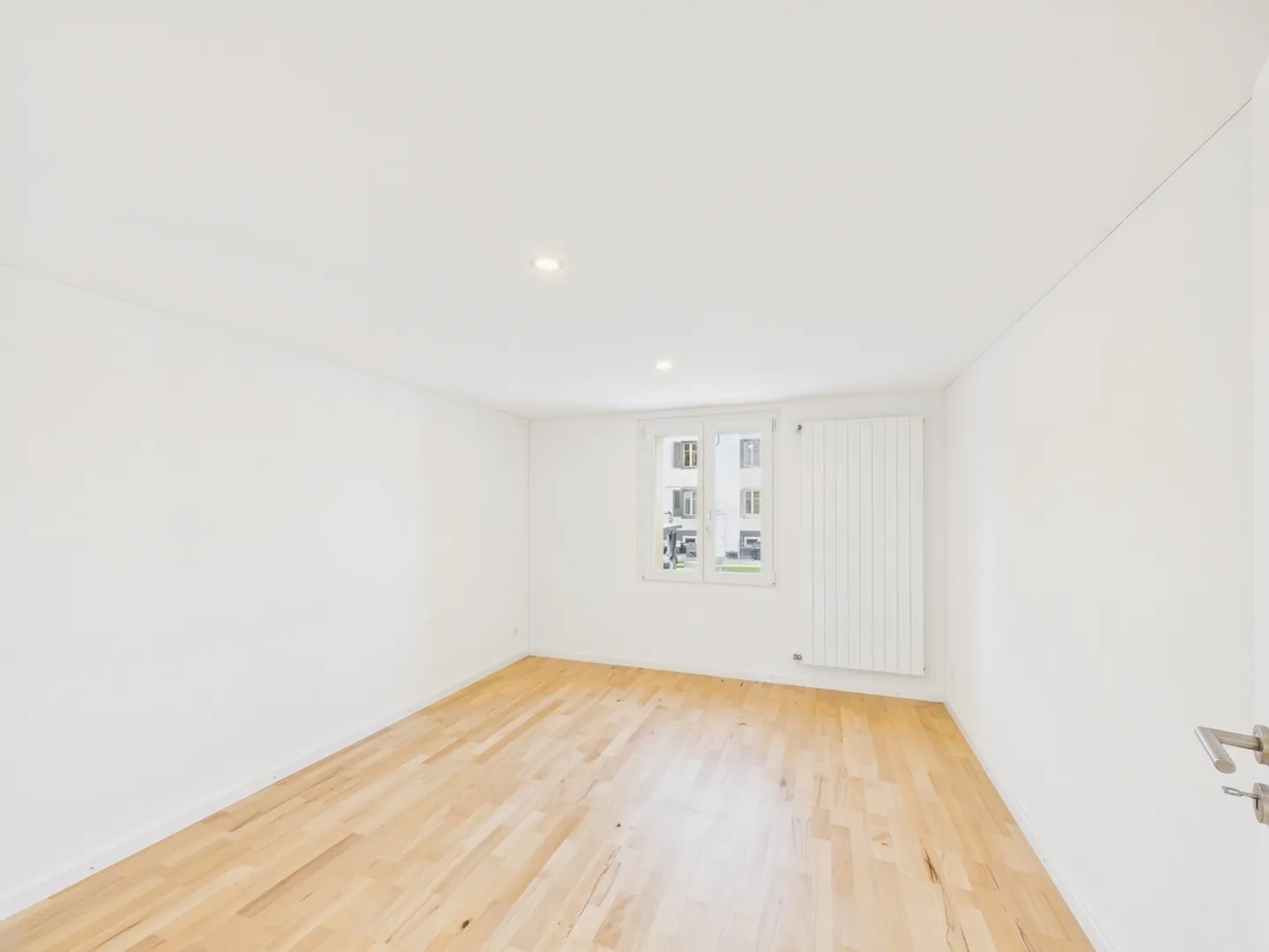 Modern multi-generational house with three separate apartments in a preferred location in Goldach (SG) - completely renovated, sunny and versatile - Photo 8 of 13