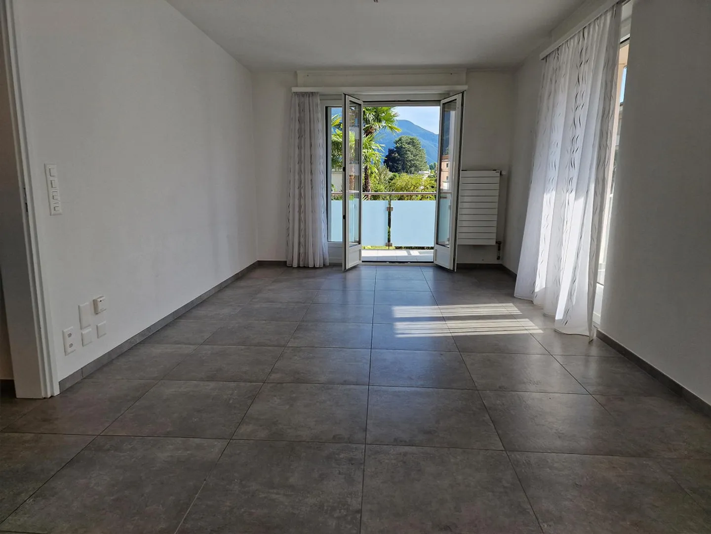 Appartamento affascinante 2,5 camere con 2 balconi - Foto 2 di 10