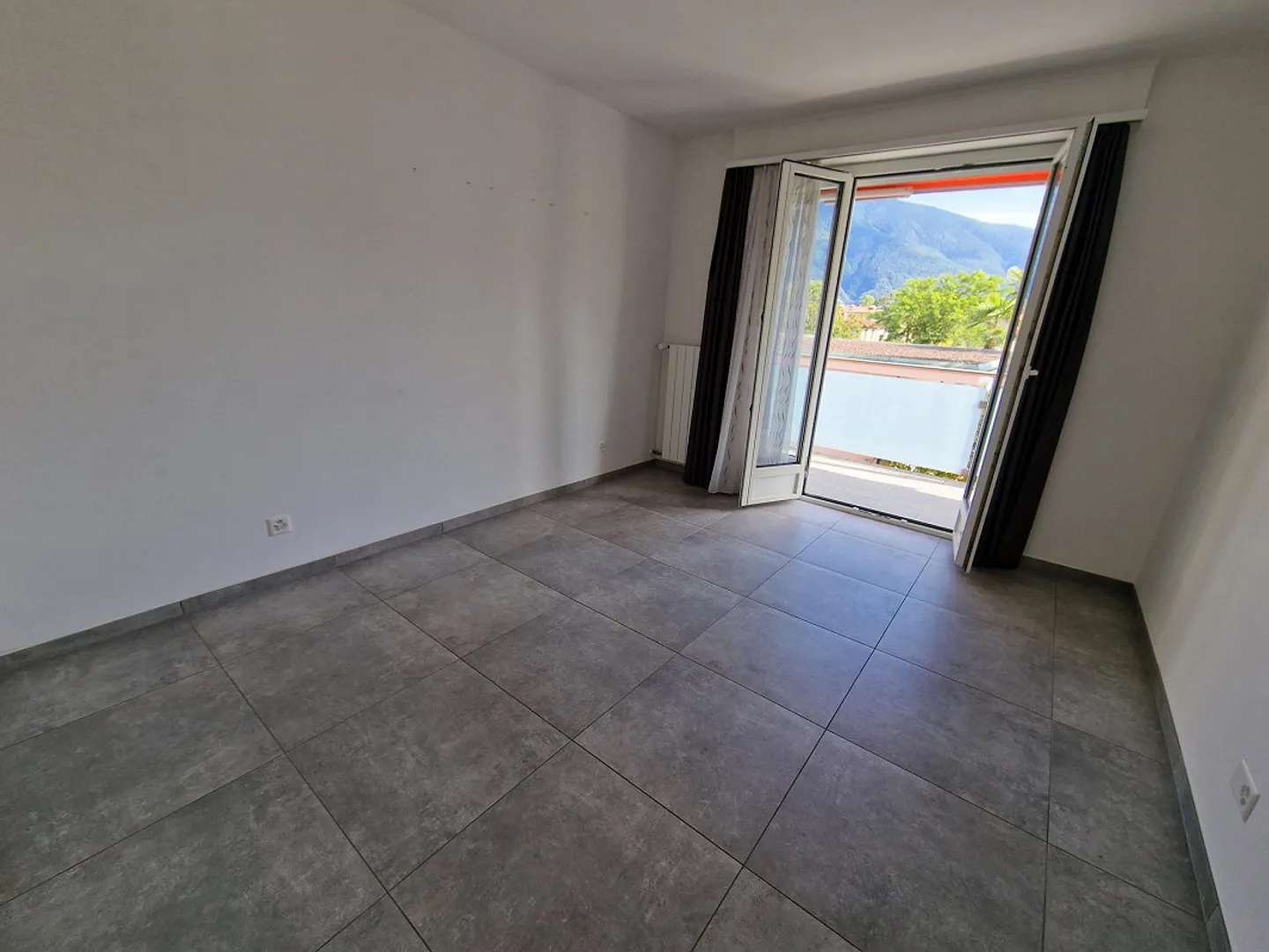 Appartamento affascinante 2,5 camere con 2 balconi - Foto 5 di 10