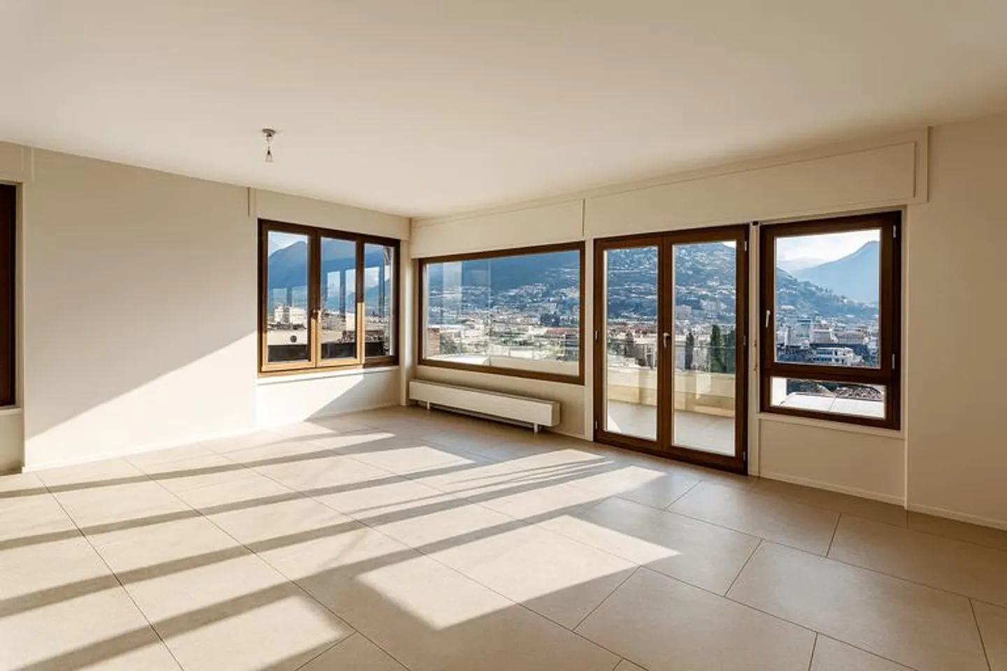 LUGANO - Appartement 4.5 pièces avec terrasse et vue dégagée à louer - Photo 2 sur 9