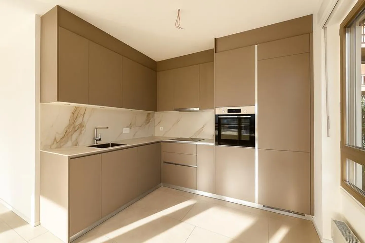 LUGANO - Appartement 4.5 pièces avec terrasse et vue dégagée à louer - Photo 3 sur 9