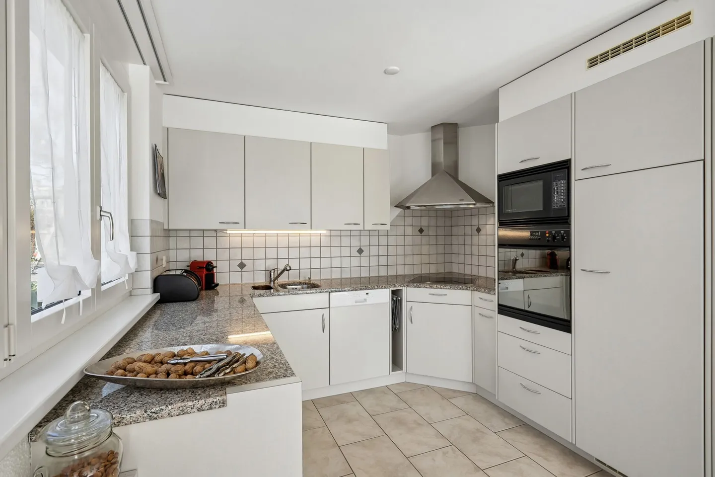 Quiet garden apartment near the city and the Aare including two parking spaces - Photo 5 of 13