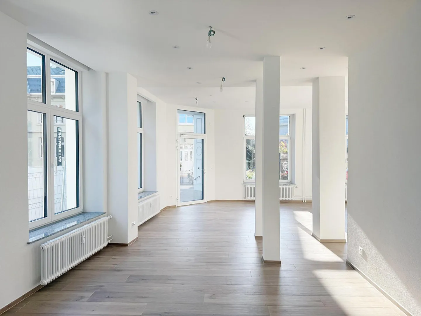 Zentrale Gewerbefläche im aufstrebenden Klybeck - Foto 1 von 4