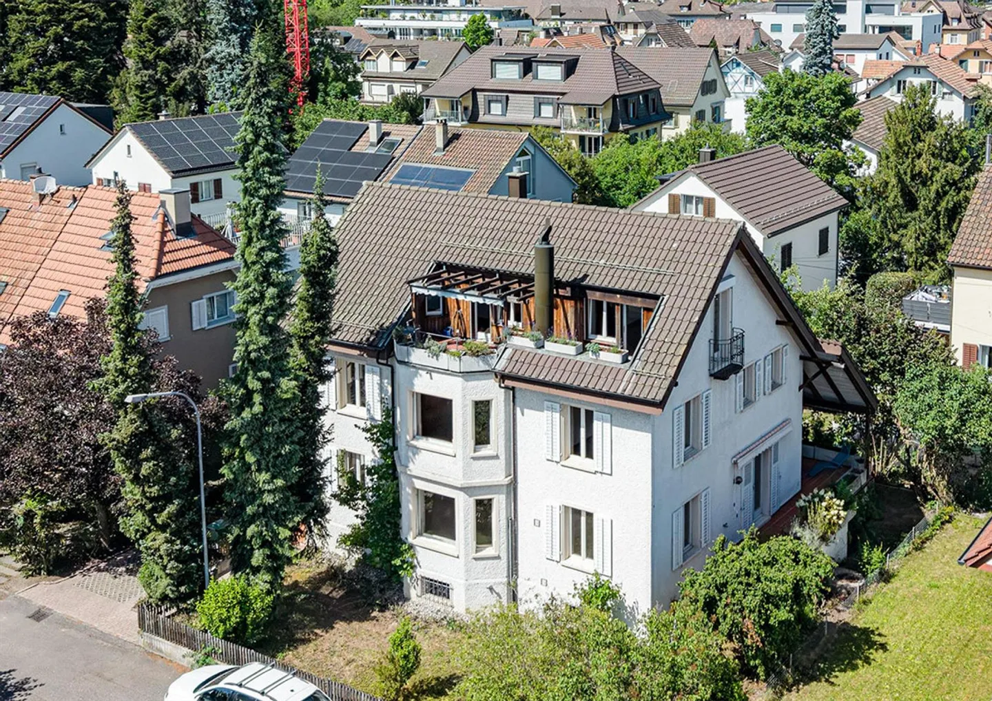 VILLA STATALE: 7,5 STANZE SU QUATTRO PIANI - Foto 1 di 8