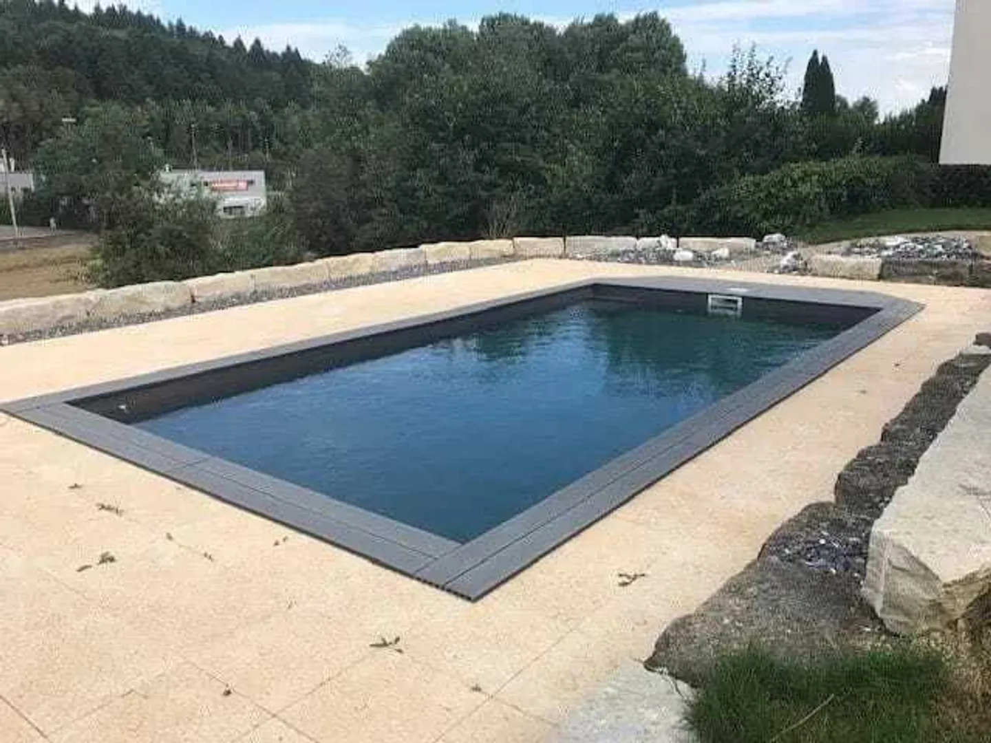 Casa a schiera angolare di 5,5 stanze con piscina a Baden-Dättwil in vendita - Foto 2 di 13