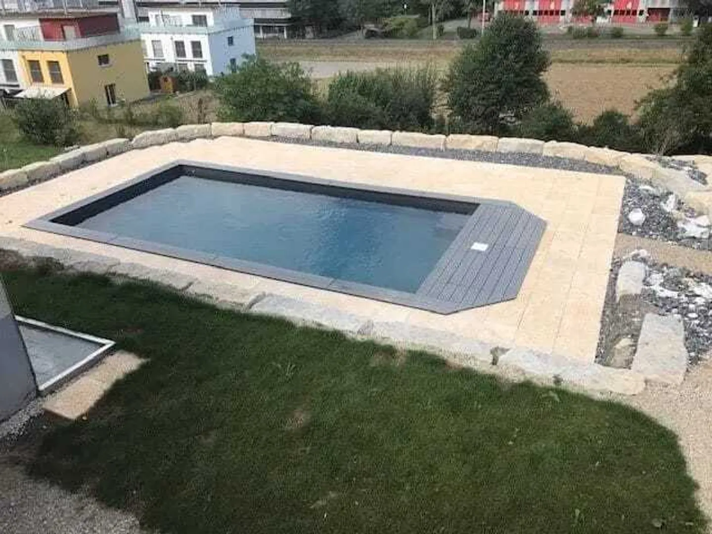 Casa a schiera angolare di 5,5 stanze con piscina a Baden-Dättwil in vendita - Foto 3 di 13