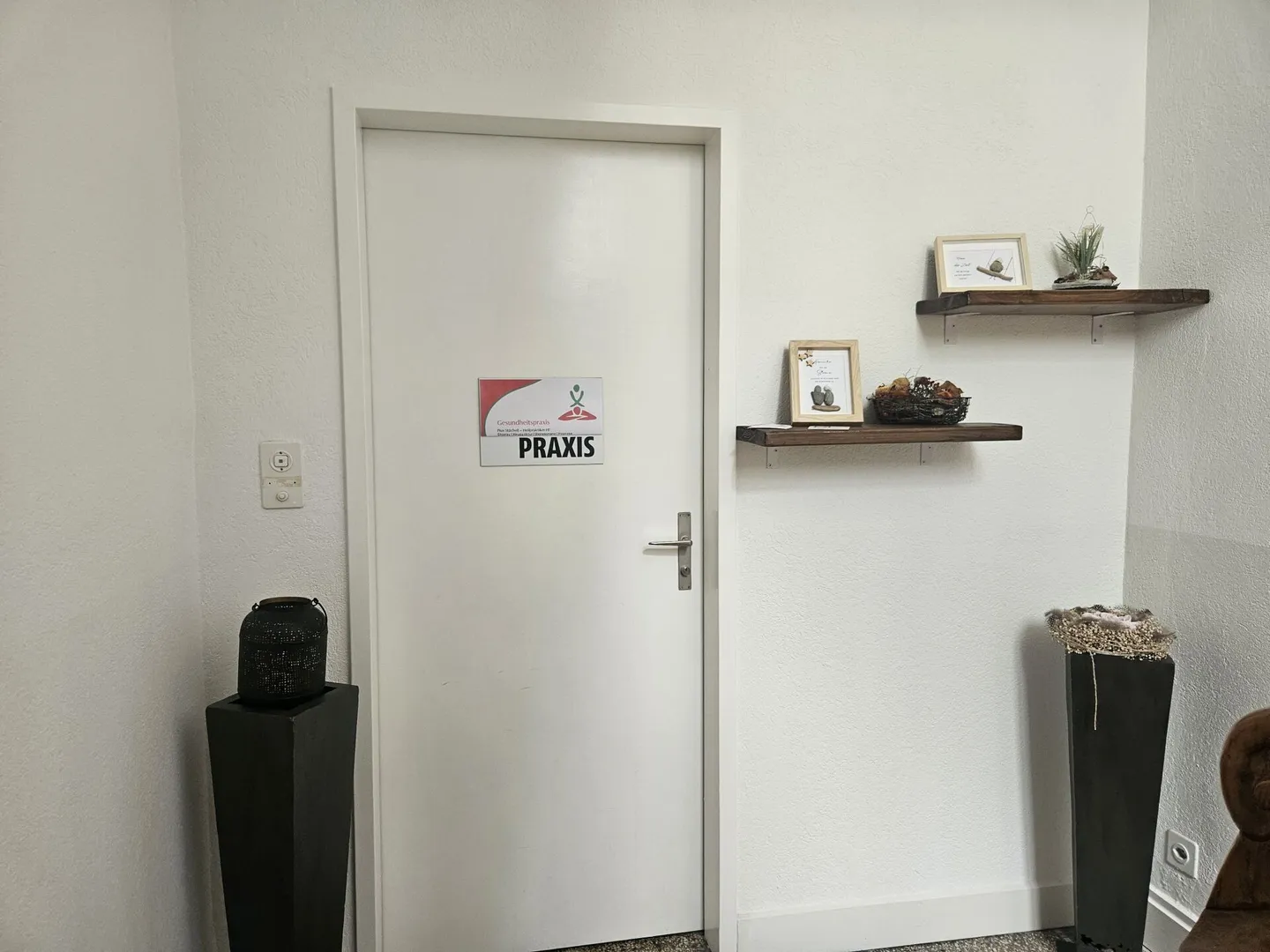 Office space for rent - Photo 1 of 7
