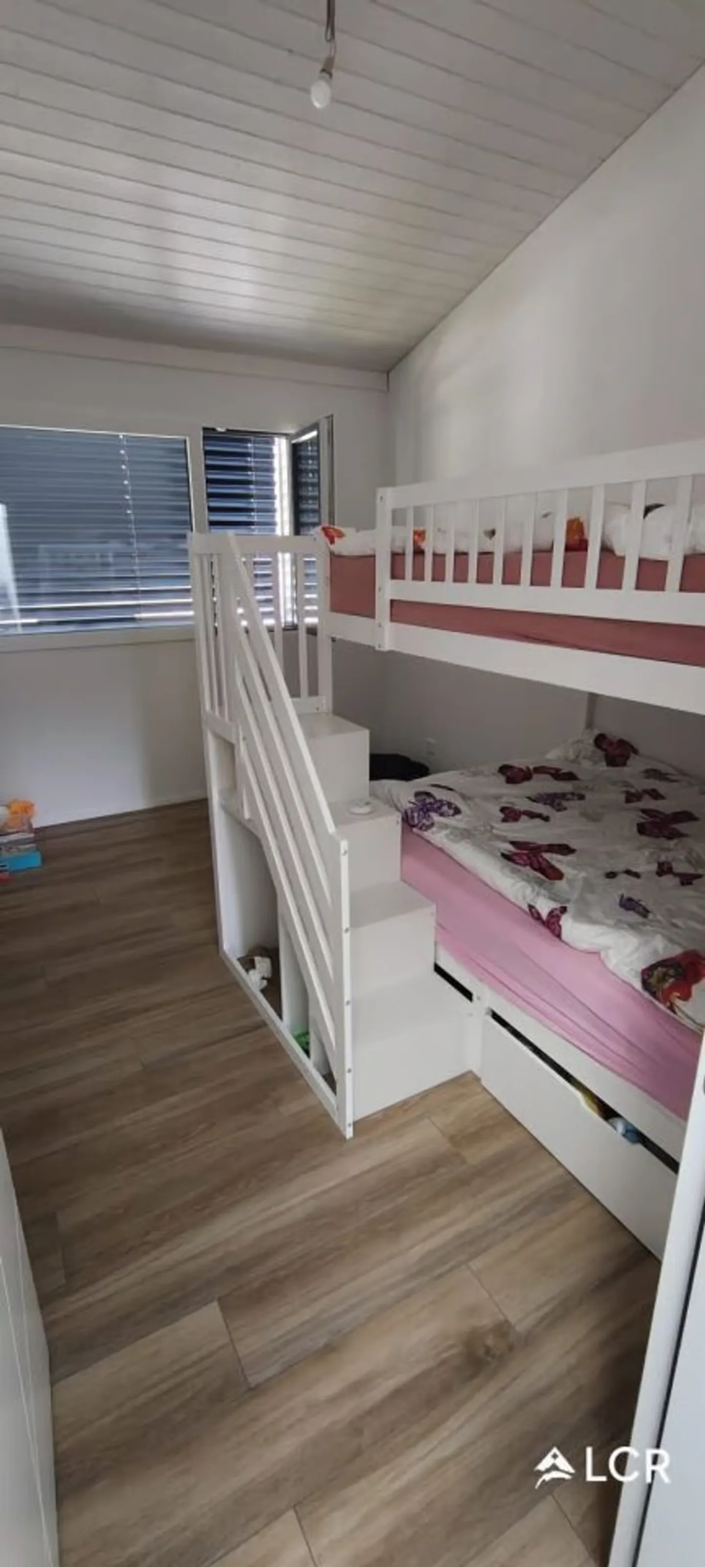 Magnifique appartement de 5.5P / 4 CHB / 2 SDB / 1 balcon / 1 Jardin /2 places d - Photo 6 of 13