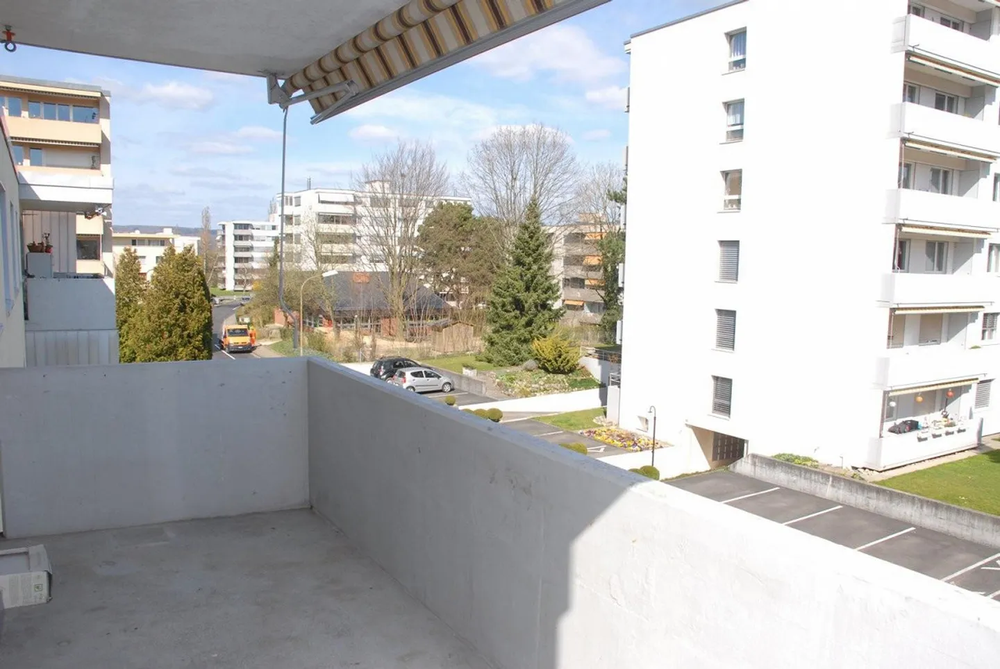 Appartamento ristrutturato di 3 stanze in una posizione tranquilla - Foto 12 di 13