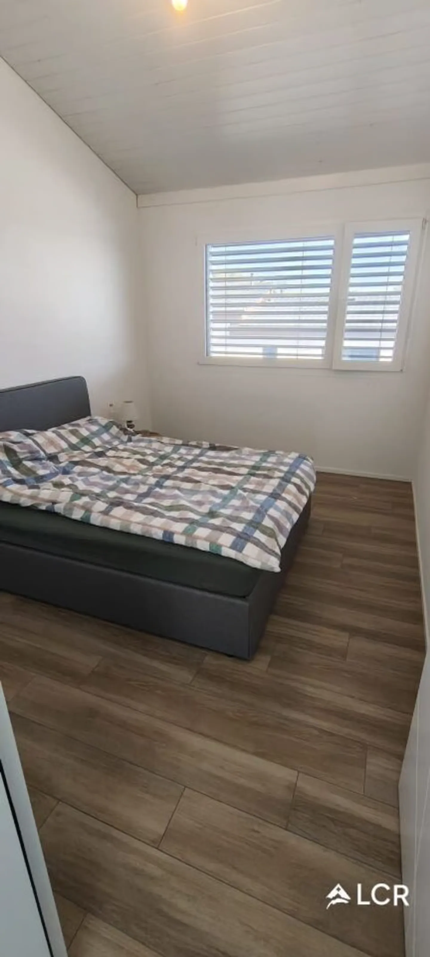 Magnifique appartement de 5.5P / 4 CHB / 2 SDB / 1 balcon / 1 Jardin /2 places d - Photo 5 of 13