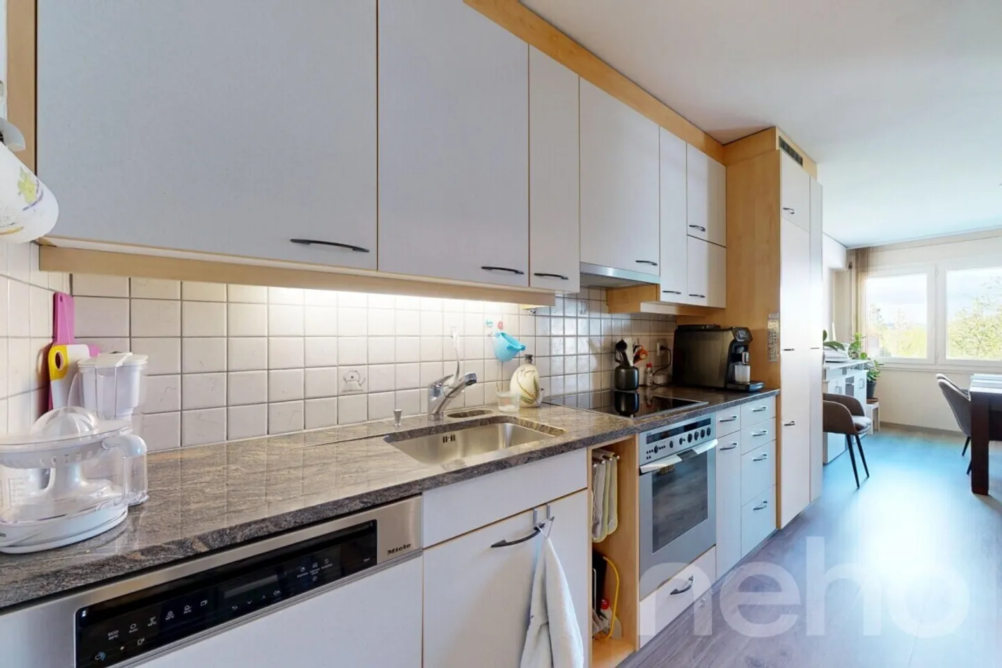 Family apartment with 5.5 rooms and 157 m² with fireplace and garage - Photo 5 of 12
