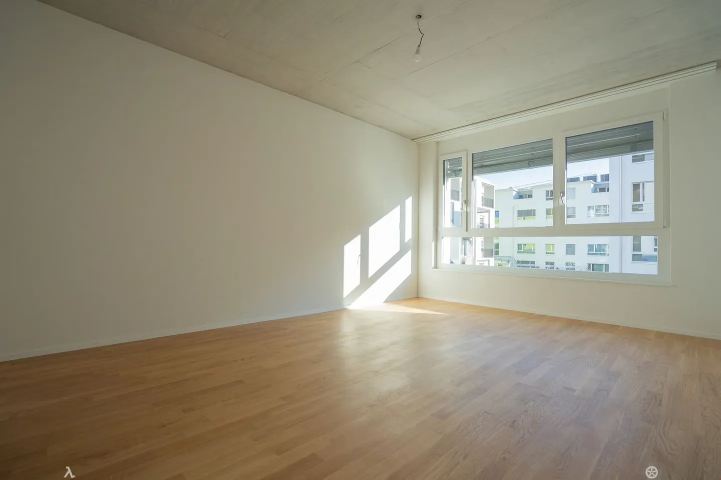 Möbliertes Zimmer mit Bad - Foto 3 von 8