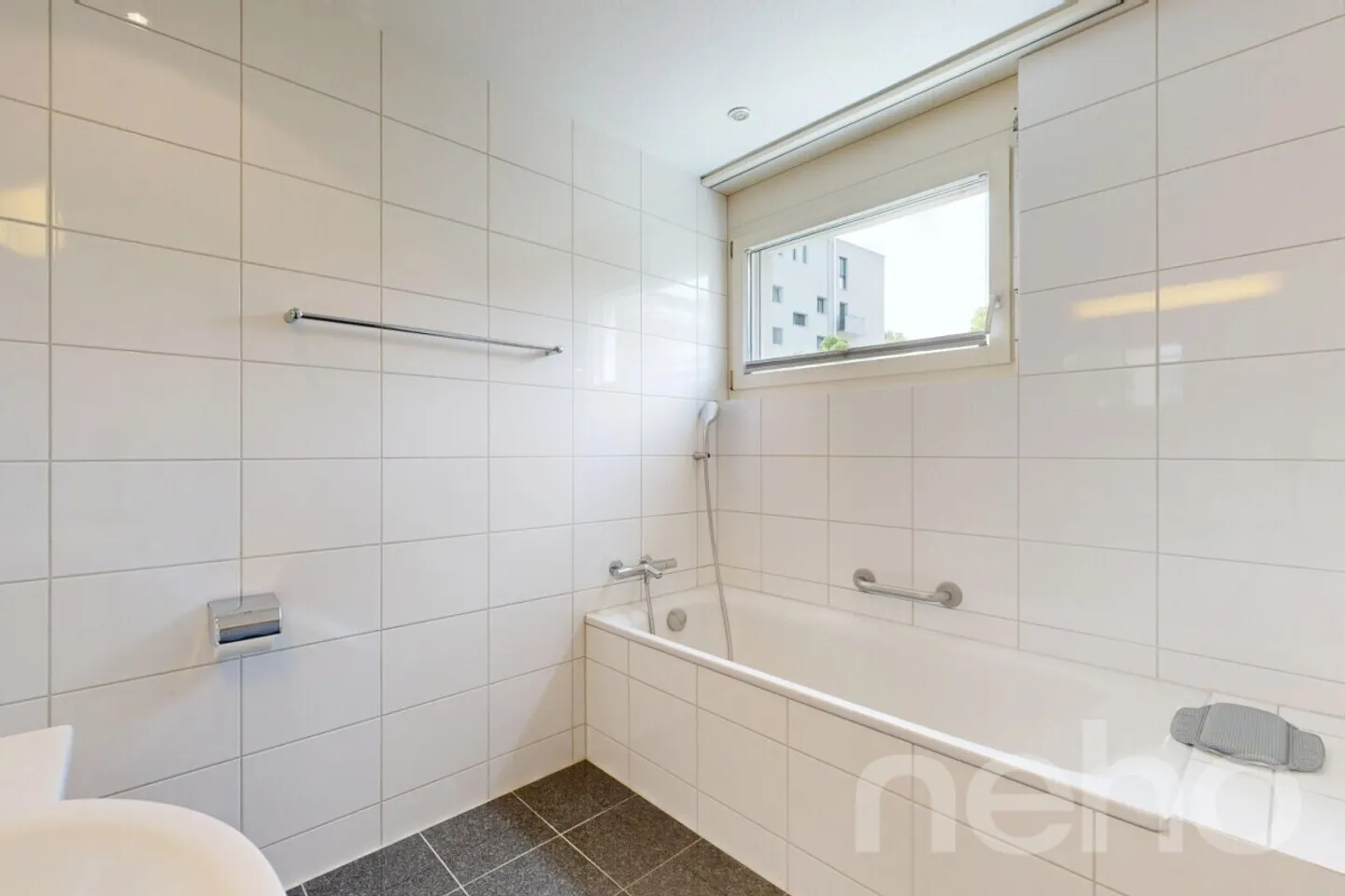 Appartement de jardin 4.5 pièces avec grand espace extérieur - Photo 5 sur 12
