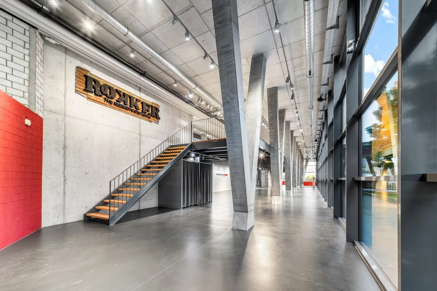 Nouvel emplacement pour vos futures activités commerciales ! - Photo 4 sur 7