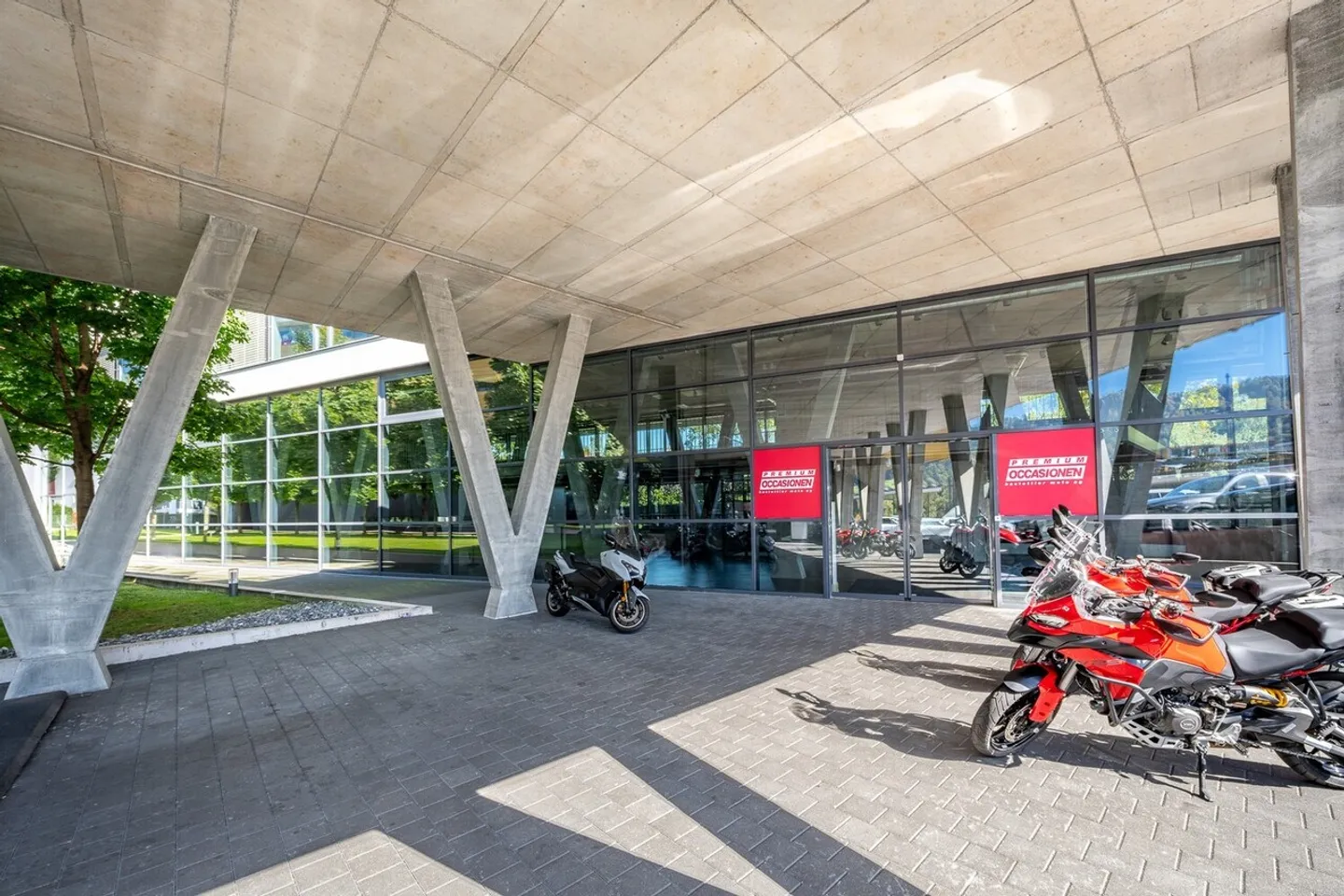 Nouvel emplacement pour vos futures activités commerciales ! - Photo 3 sur 7