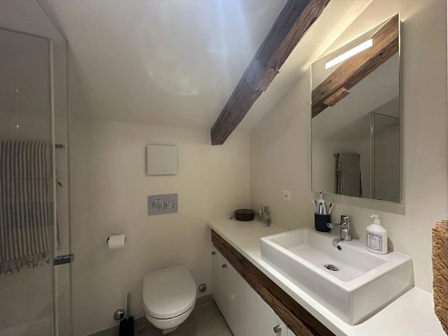 Semi-Detached House 6 Rooms - Photo 8 of 16