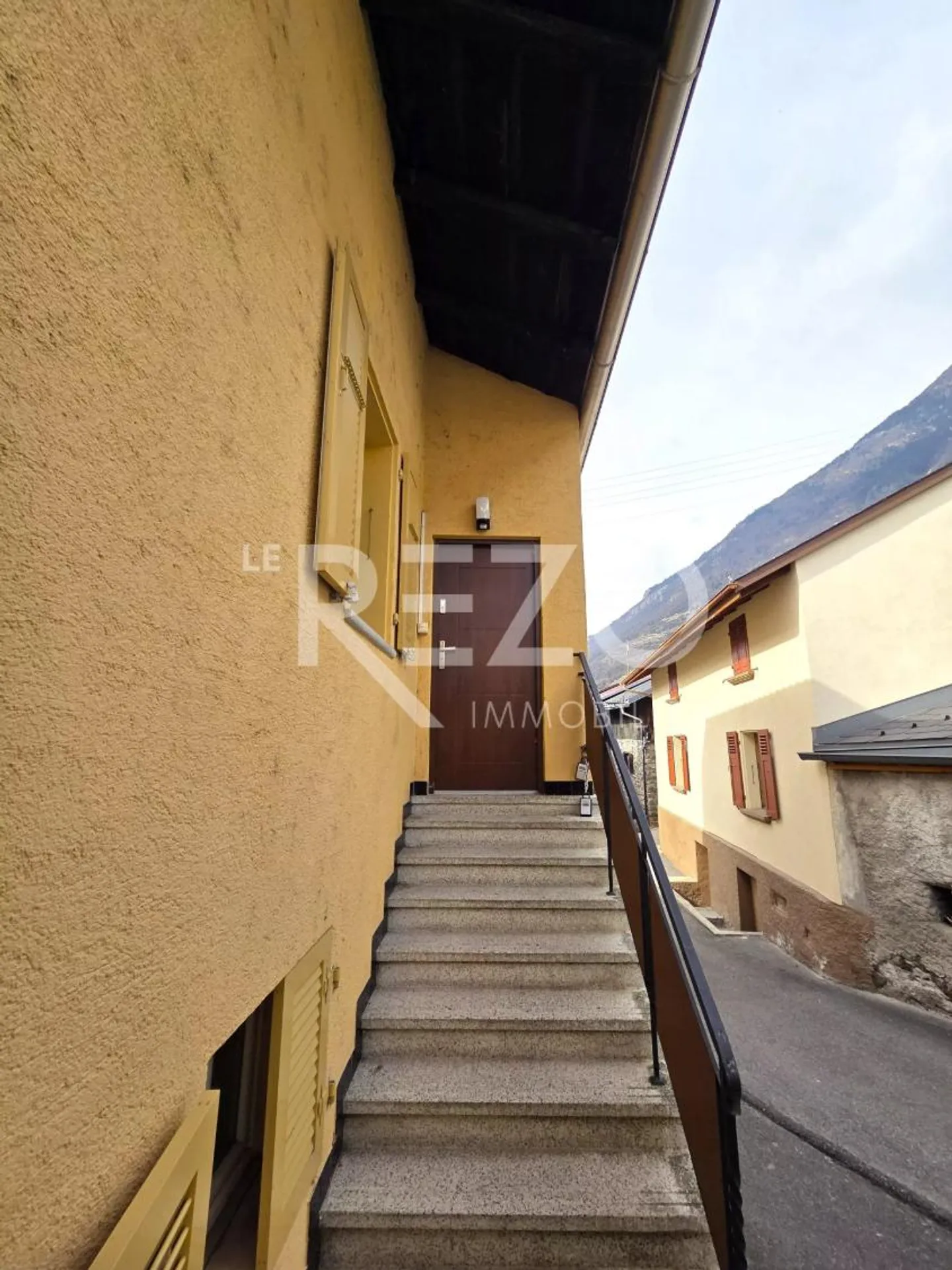 Duplex 4,5-Zimmer-Wohnung - Foto 2 von 13