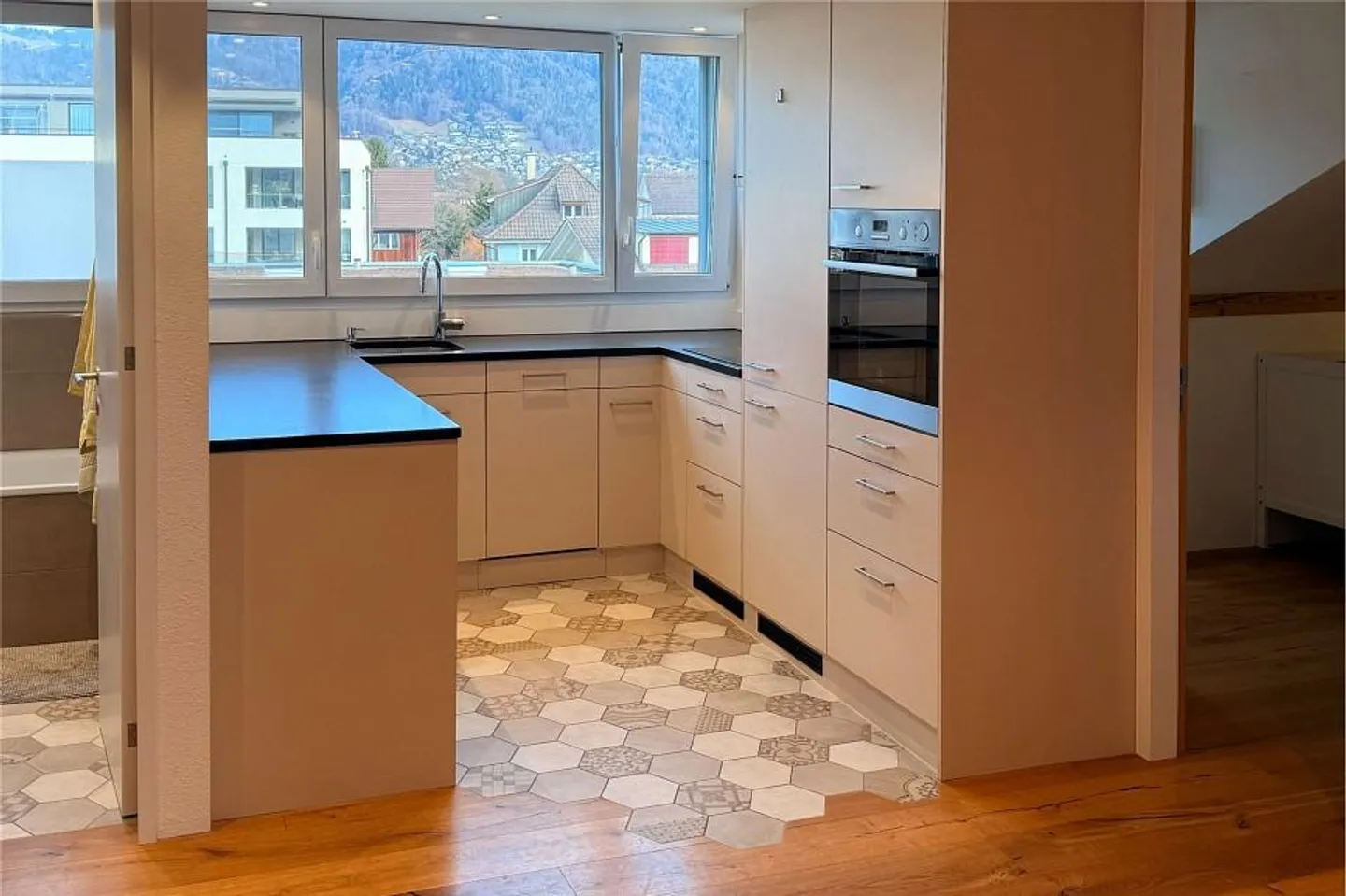 Stilvolle Wohnung in Thun - Foto 2 von 12