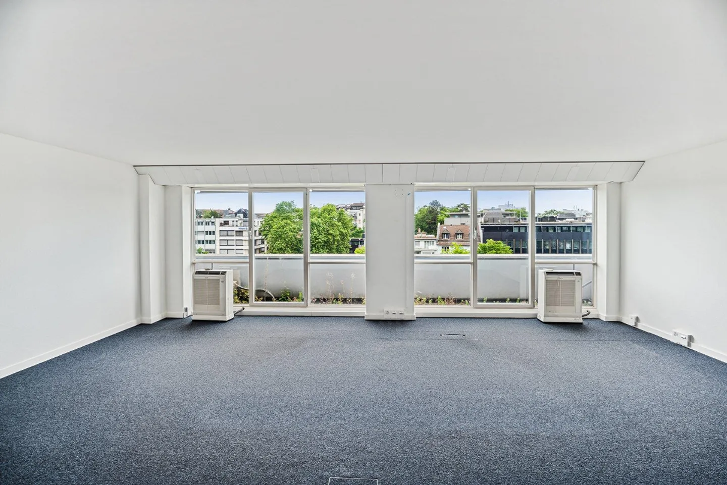 Bureaux et espaces d'atelier climatisés à Heuwaage - Photo 2 sur 6