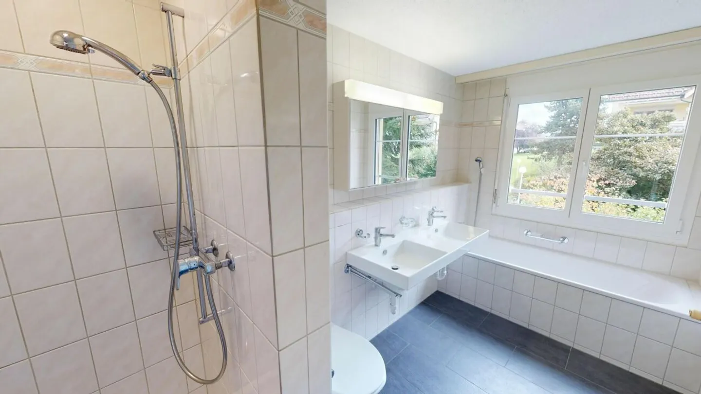 Appartamento 4.5 camere affascinante - Foto 3 di 11
