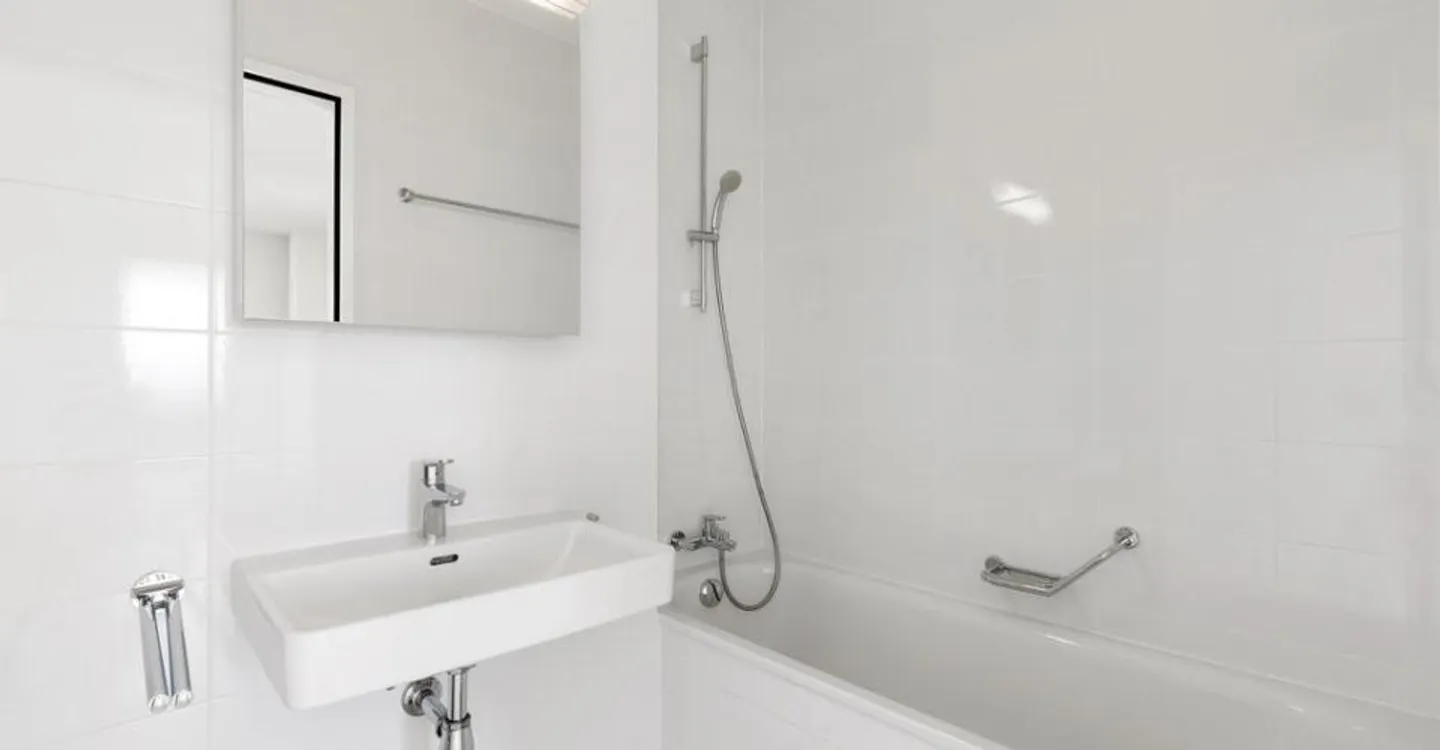 Modern Apartment in Eco-District - Photo 8 of 11