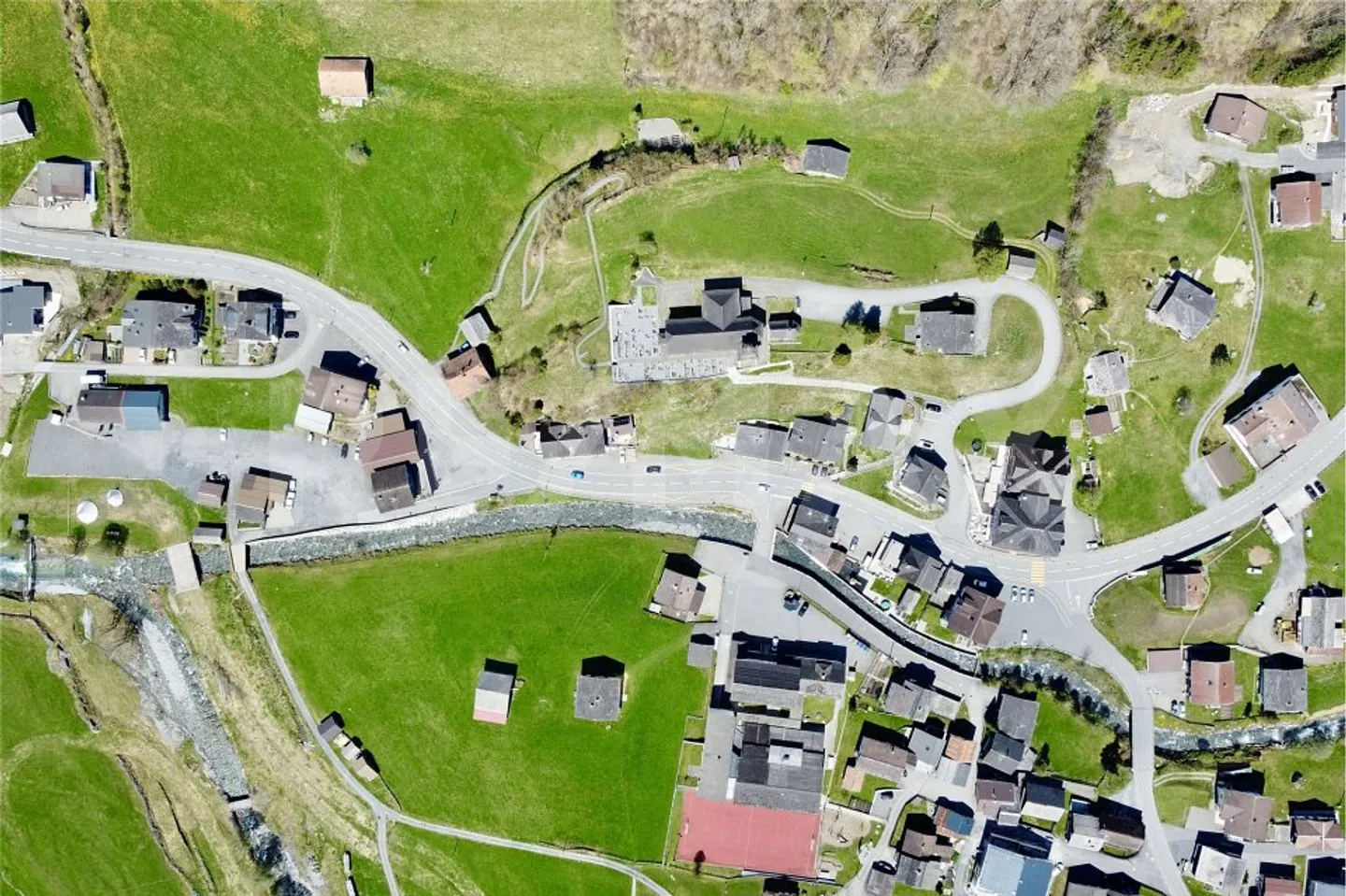 Building land 826 m² with great potential in Unterschächen UR - Photo 12 of 13