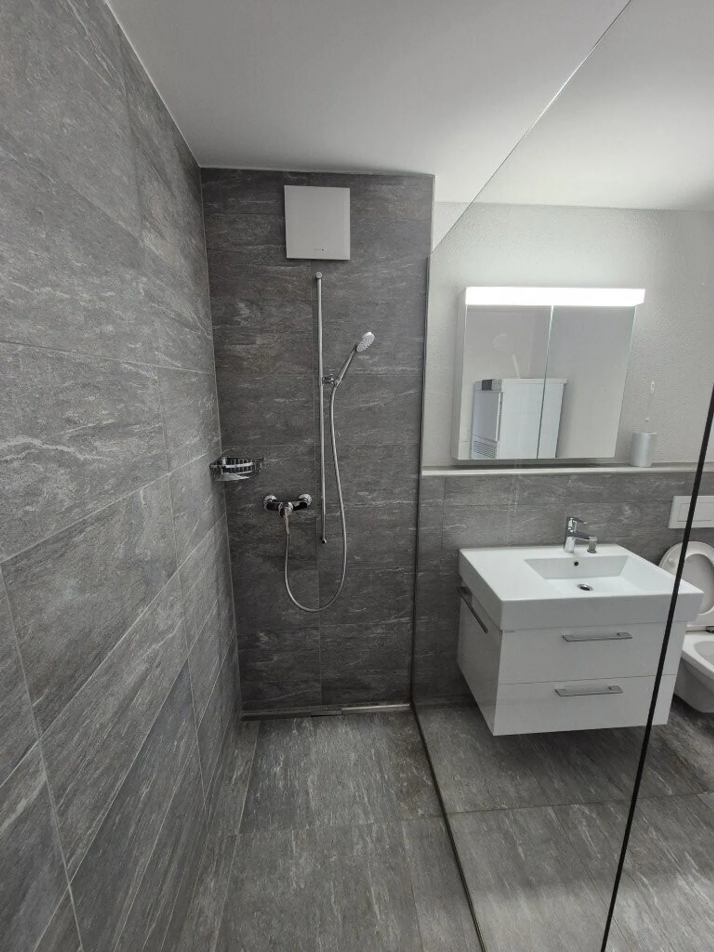 Appartamento moderno di 2,5 stanze in affitto in una posizione privilegiata - Foto 8 di 12