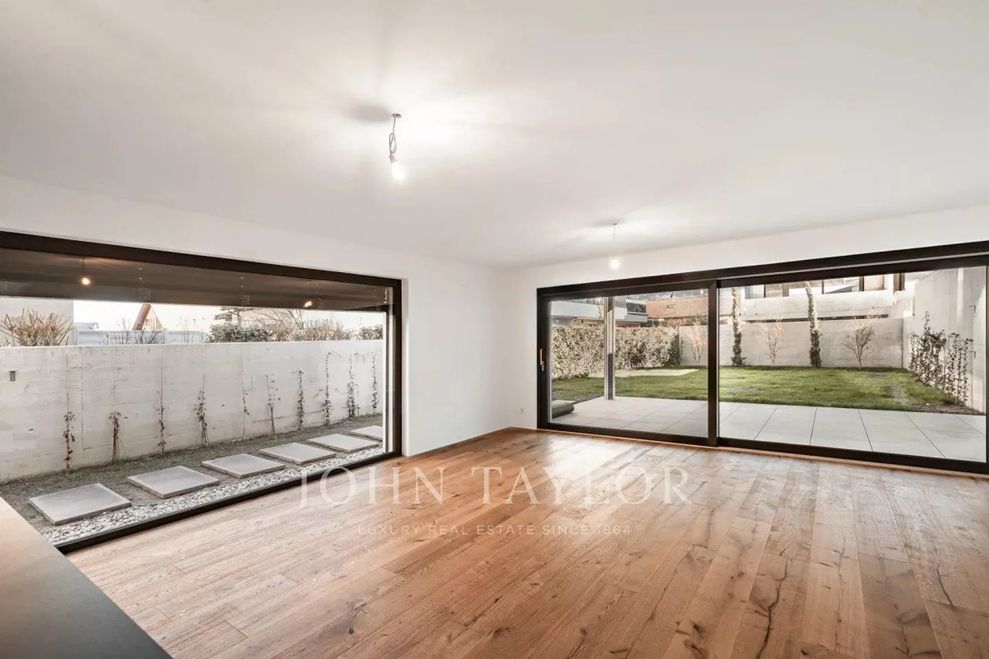 Luxury Villa with Custom Finishes - Photo 2 of 10