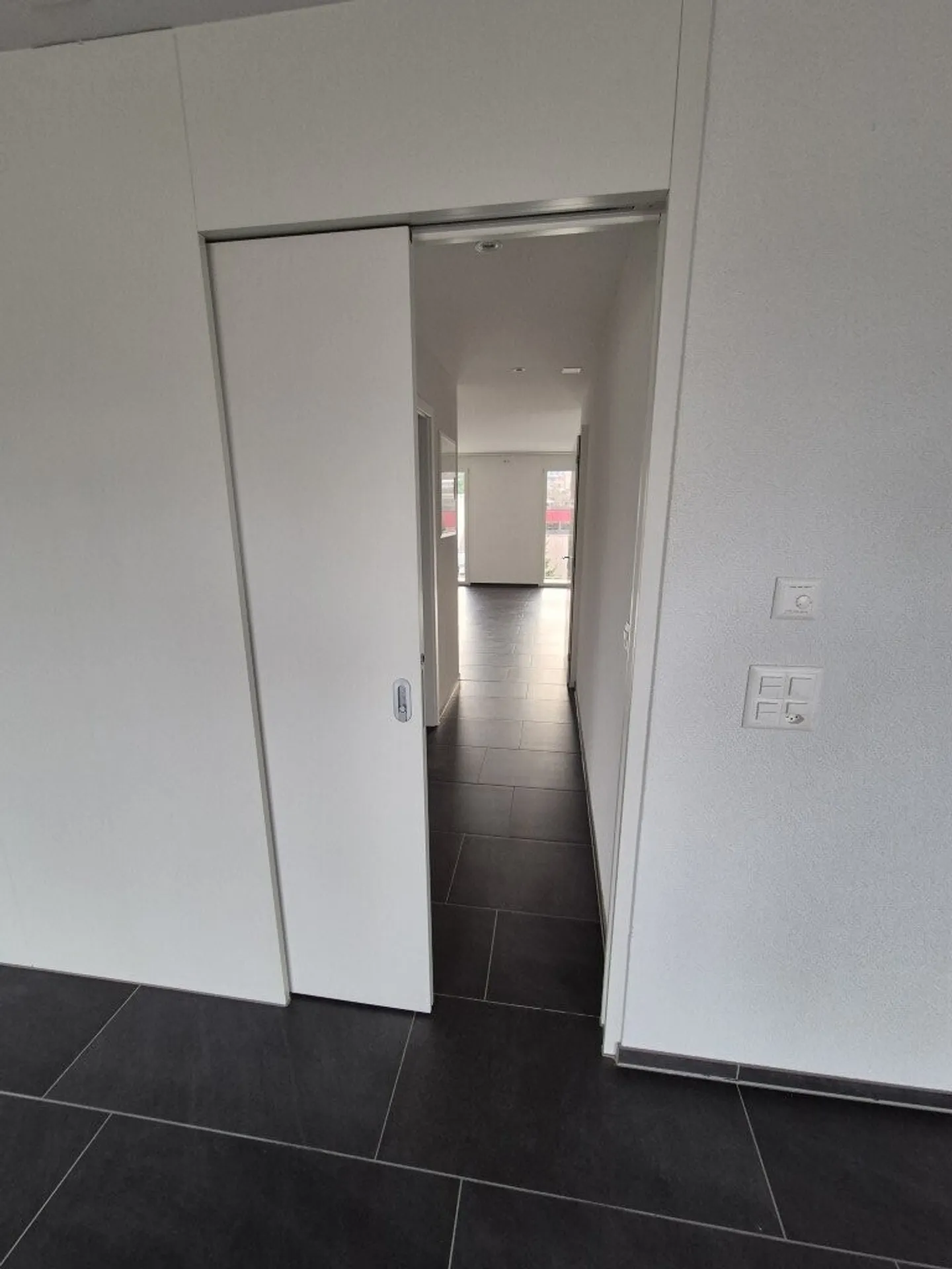 Appartamento moderno di 2,5 stanze in affitto in una posizione privilegiata - Foto 10 di 12