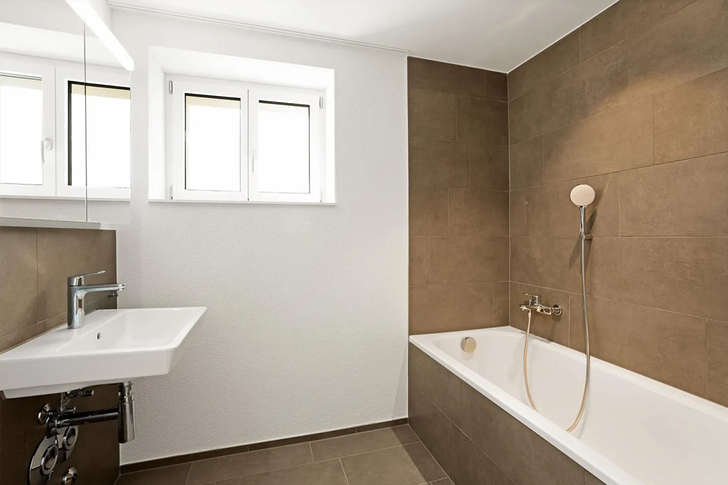 Ambiente abitativo moderno in una posizione desiderabile! - Foto 7 di 13