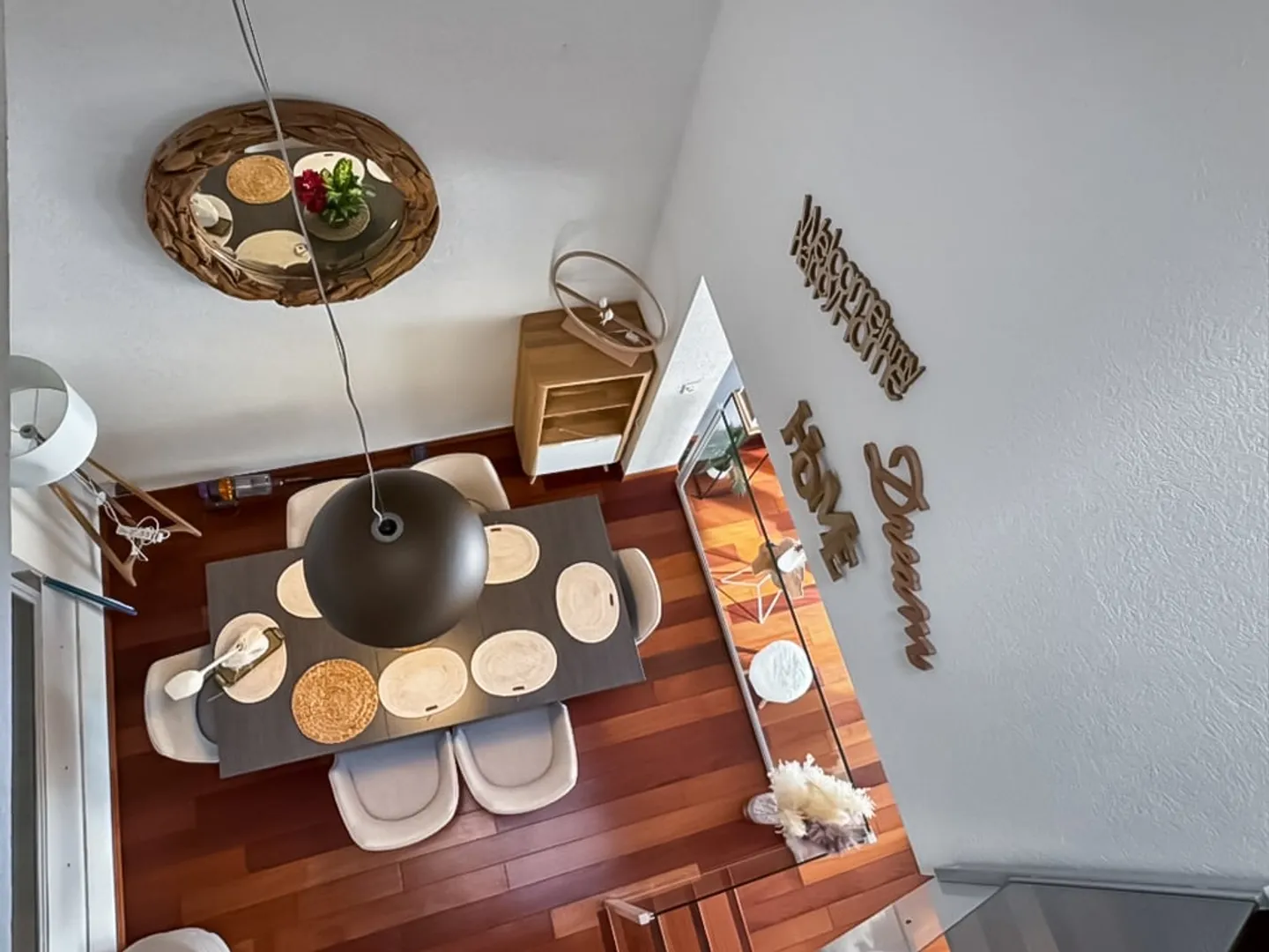 Modern Townhouse - Photo 6 of 17