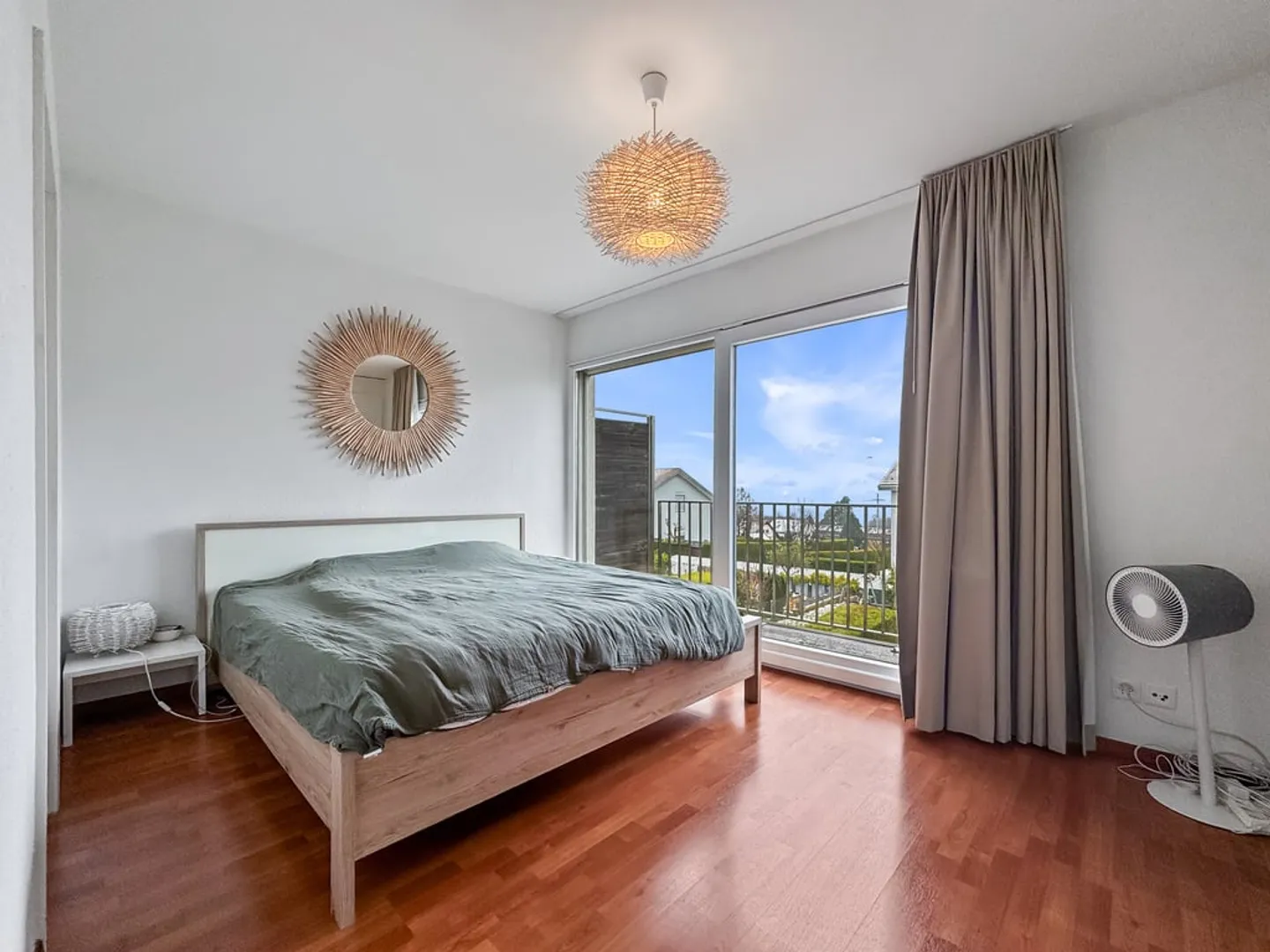 Modern Townhouse - Photo 7 of 17