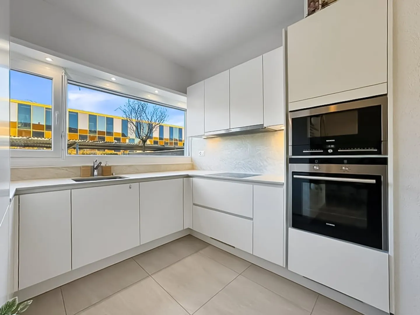 Modern Townhouse - Photo 2 of 17