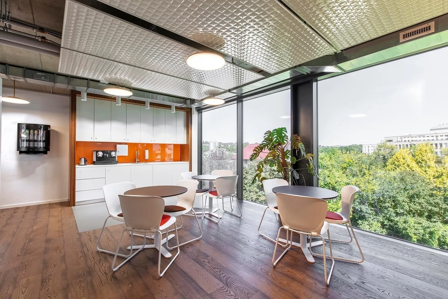 Treten Sie einem kollaborativen Coworking-Umfeld bei Regus Morges bei - Foto 5 von 5