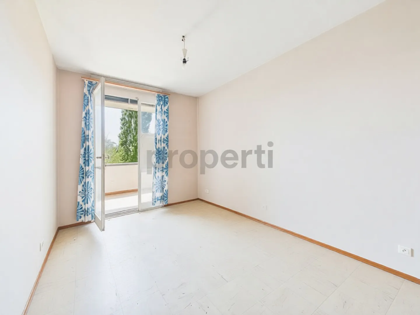 Spacious 9-Room Villa with Lake View, Viganello (or Investment Opportunity for Builders, see Description) - Photo 8 of 13