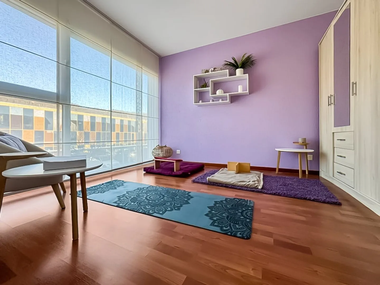 Modern Townhouse - Photo 11 of 17