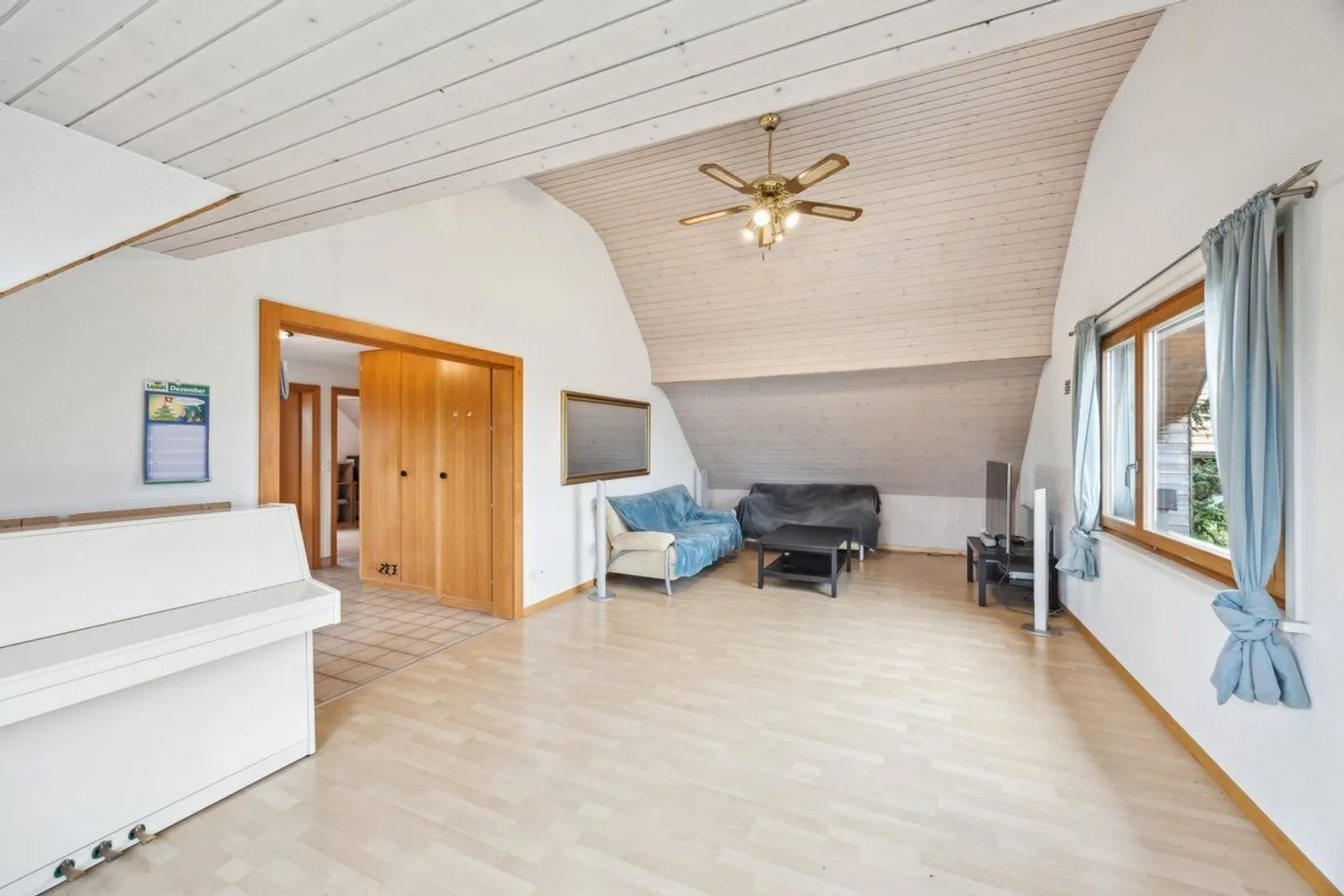 Casa residenziale affascinante con due appartamenti e grande giardino - Foto 12 di 13