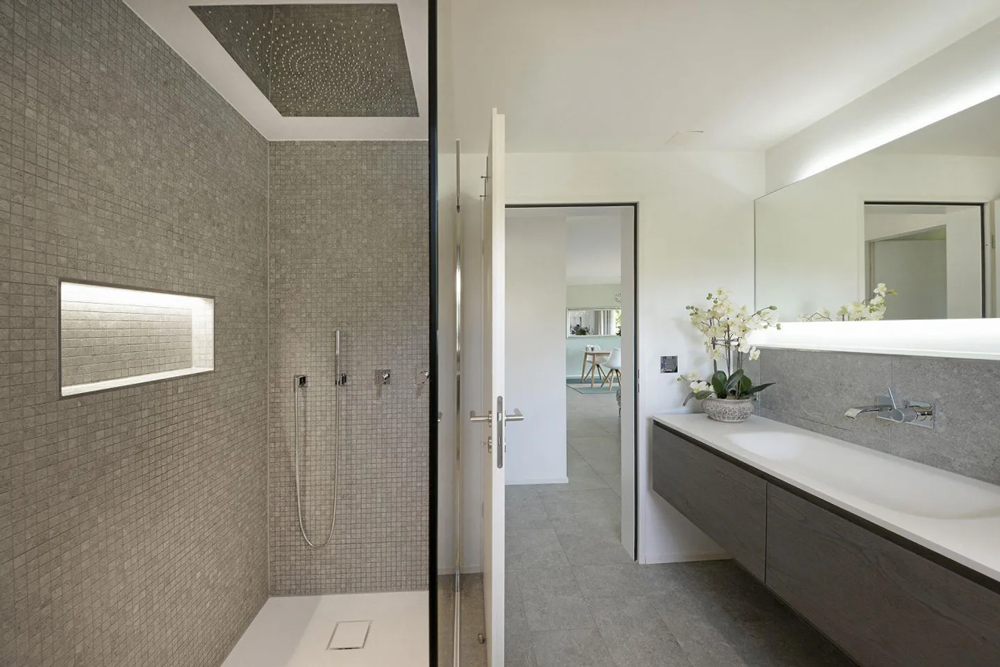 Elegant 3.5-room condominium with additional living space - Photo 11 of 17
