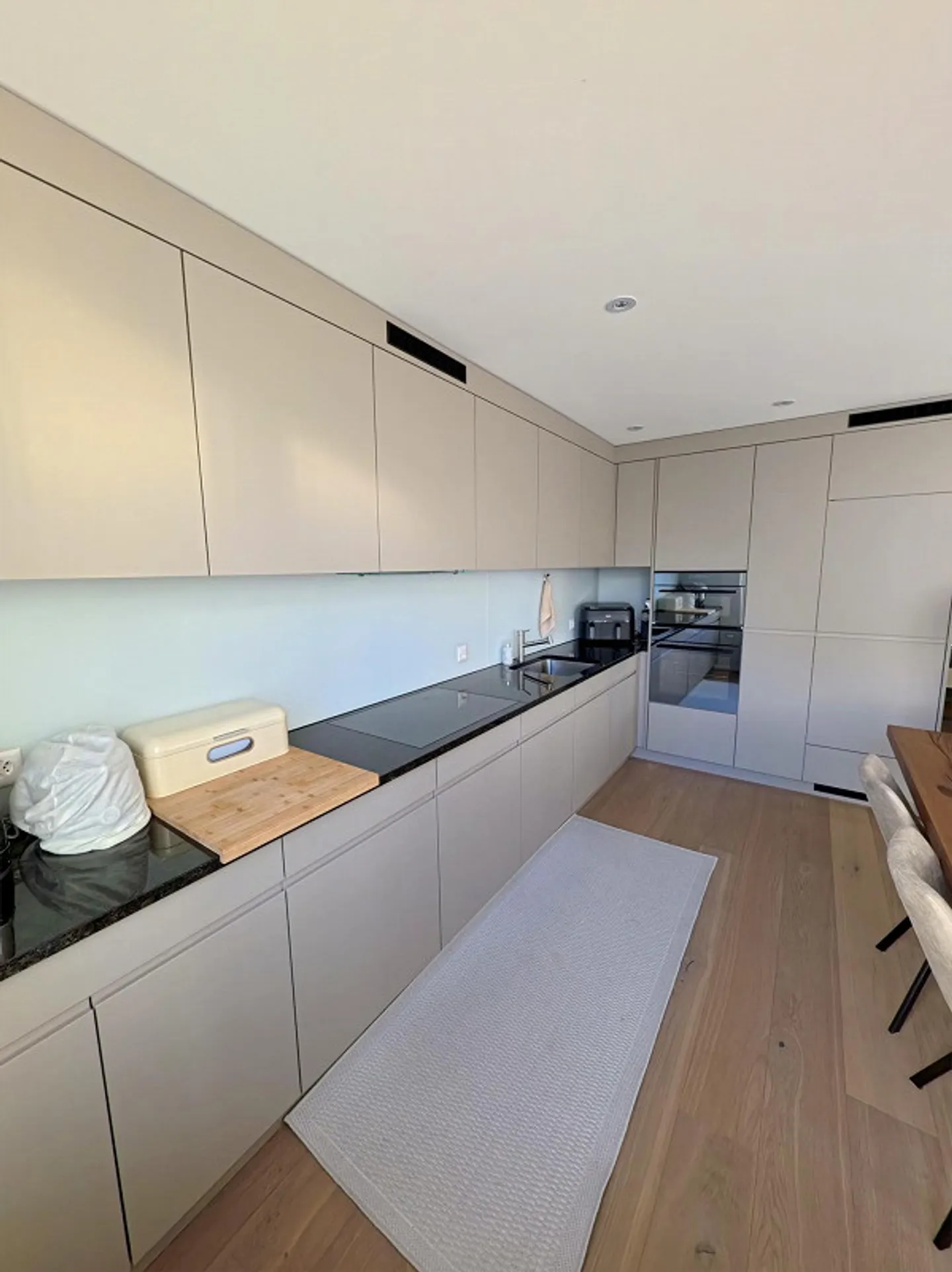 Appartement de jardin moderne 3.5 pièces dans un nouveau bâtiment avec grand espace de détente couvert - Photo 4 sur 12