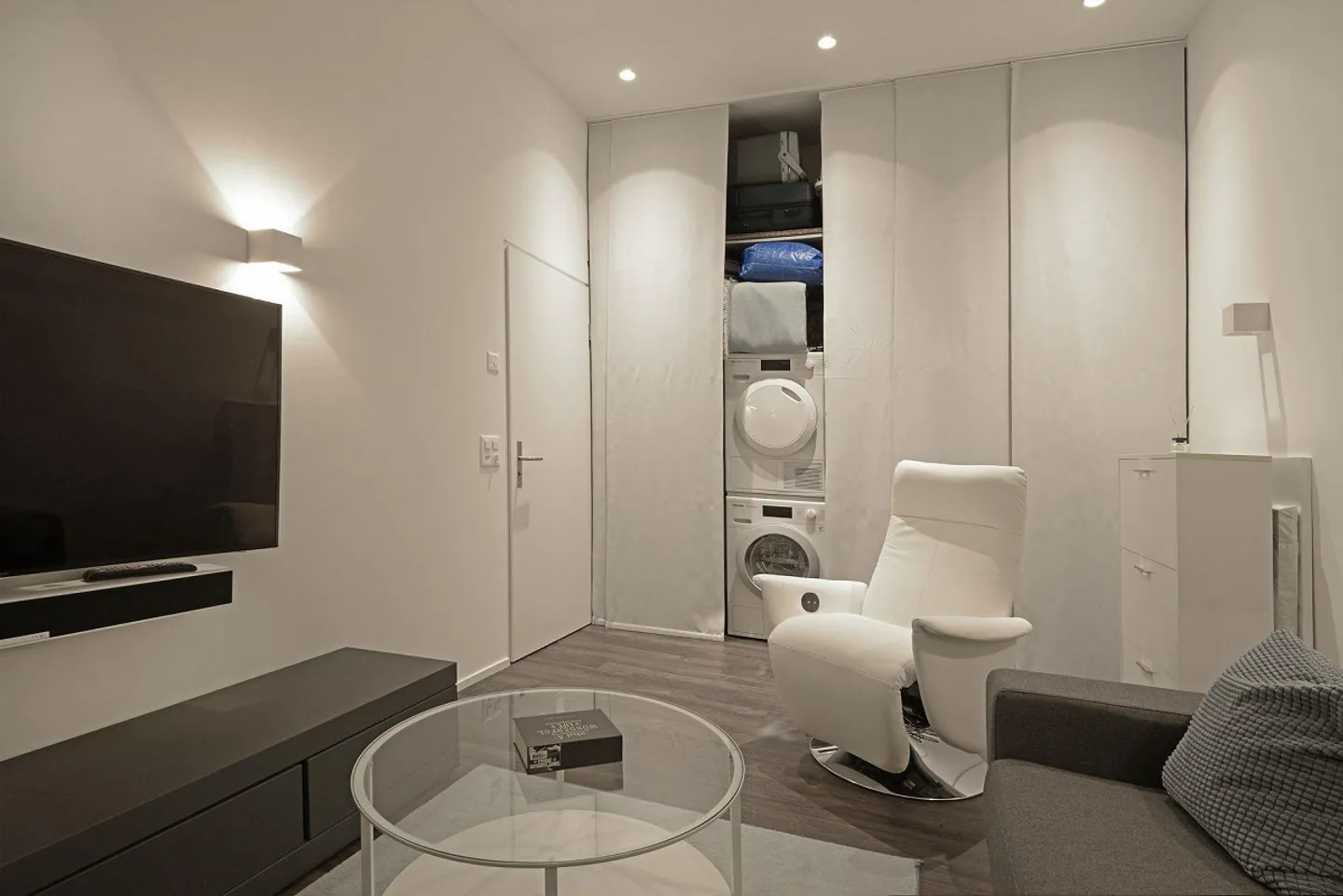 Elegant 3.5-room condominium with additional living space - Photo 16 of 17