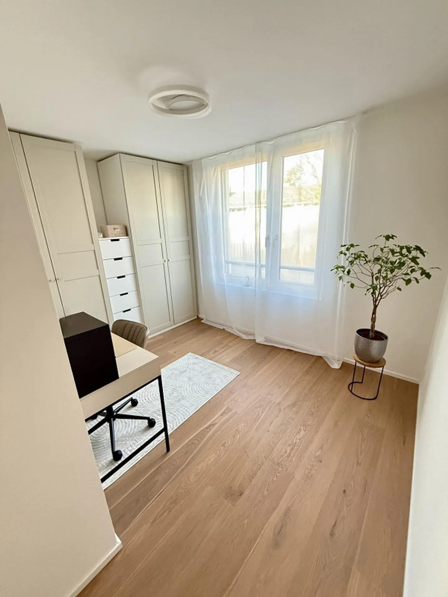 Appartement de jardin moderne 3.5 pièces dans un nouveau bâtiment avec grand espace de détente couvert - Photo 6 sur 12
