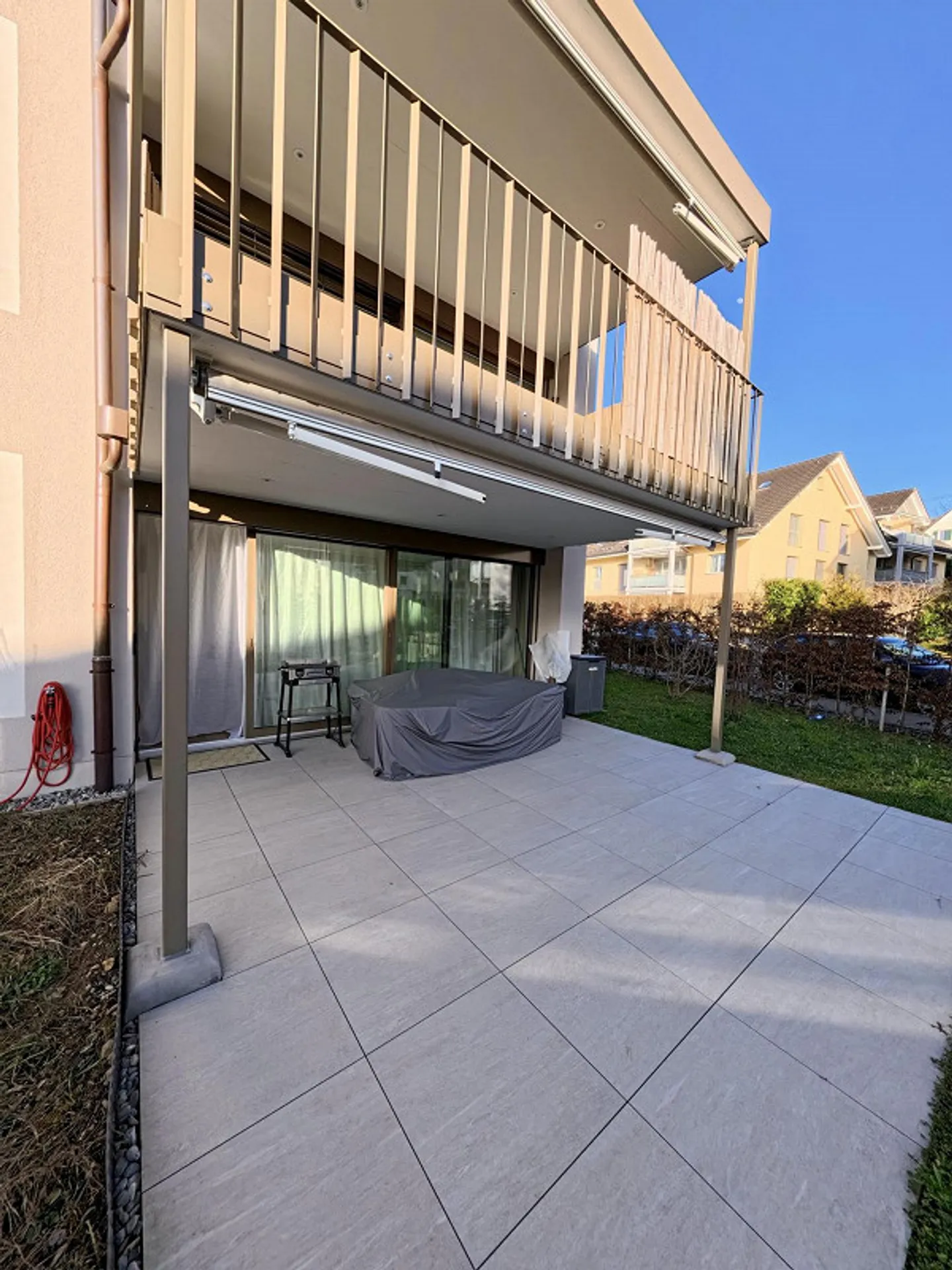 Appartement de jardin moderne 3.5 pièces dans un nouveau bâtiment avec grand espace de détente couvert - Photo 10 sur 12