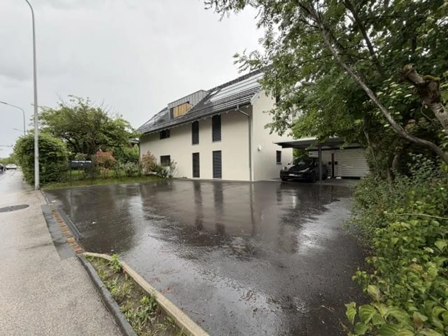 2.5 ROOM APARTMENT + PARKING SPACE - MODERN AND BRIGHT - Photo 1 of 12