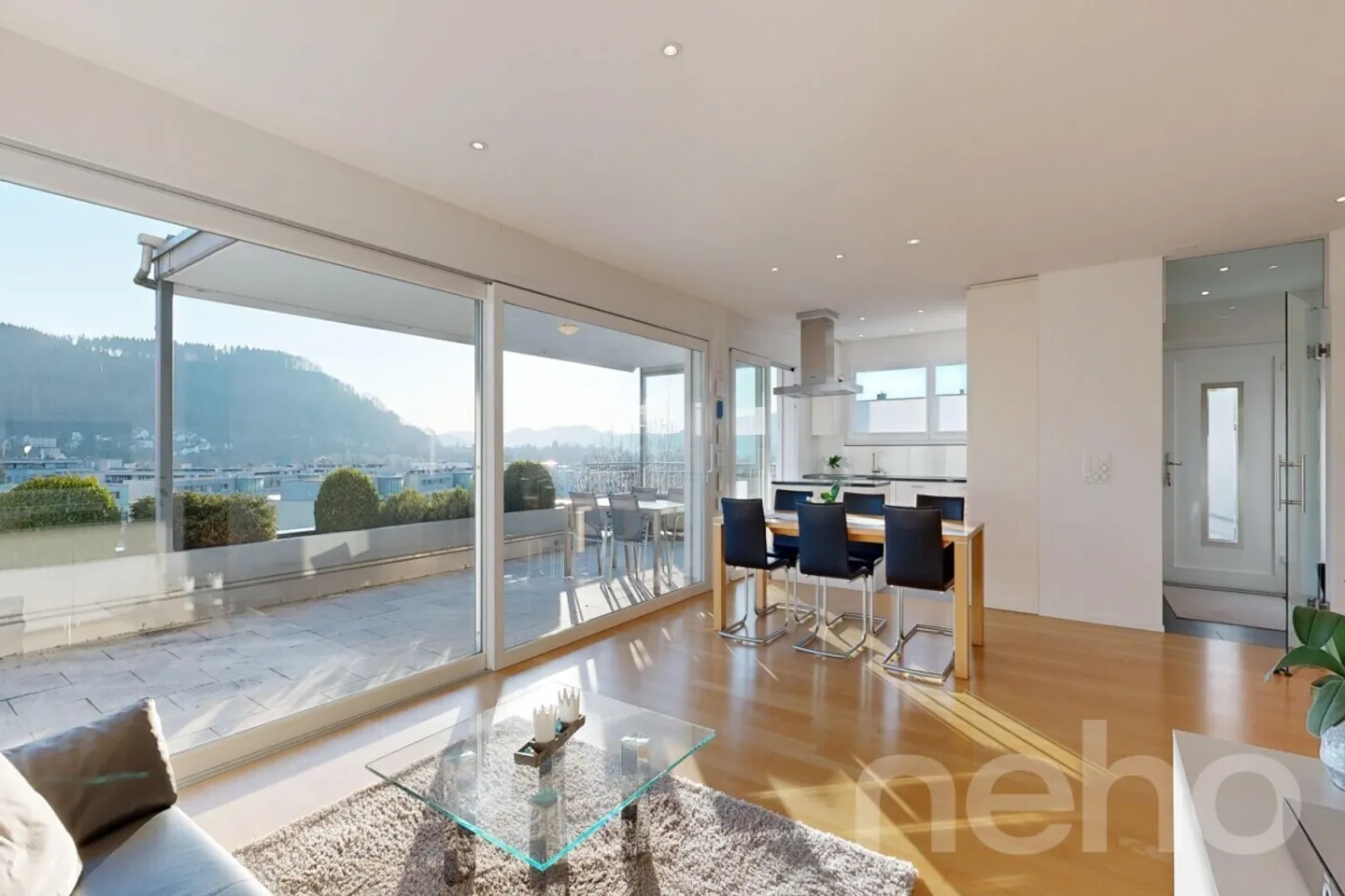 Moderno appartamento con terrazza di 4,5 stanze con vista mozzafiato - Foto 2 di 12