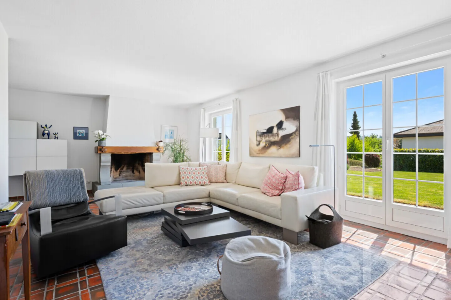 Family Home in Peaceful Area - Photo 1 of 12