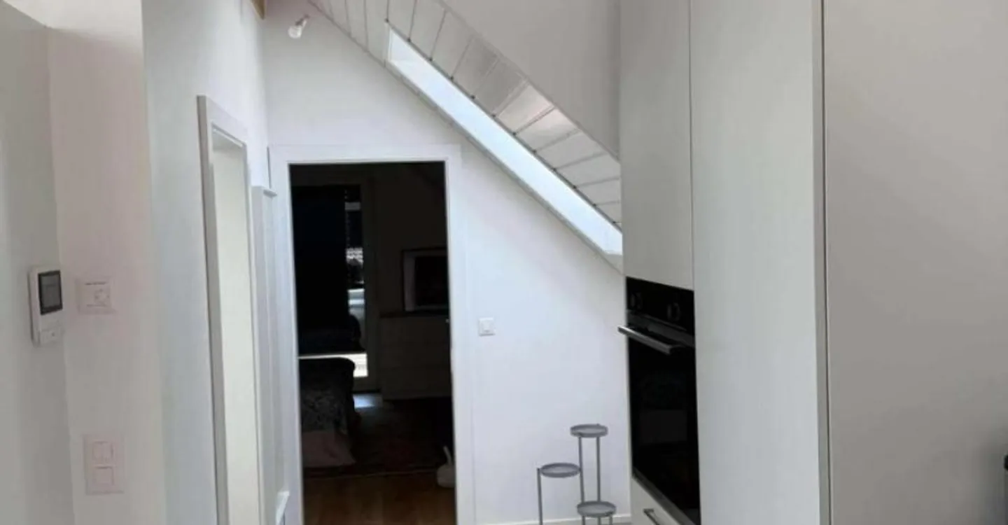 2.5 ROOM APARTMENT + PARKING SPACE - MODERN AND BRIGHT - Photo 5 of 12